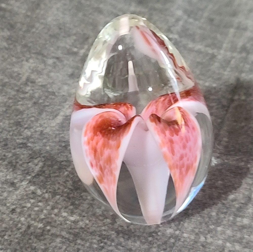 Vintage Glass Eye Studio Orchid paperweight - Picture 3 of 9